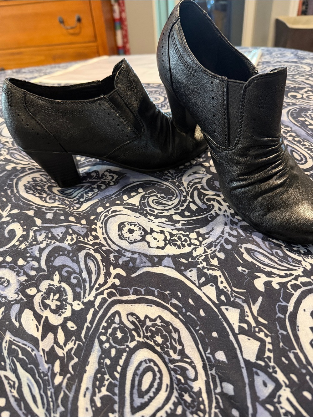 Bass Black Leather Low Block Heel Ankle Booties